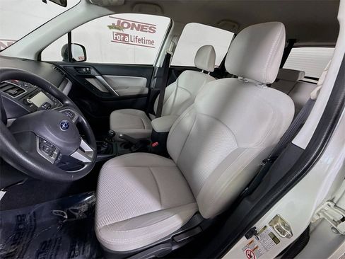 Used 2017 Subaru Forester 2.5i image 23