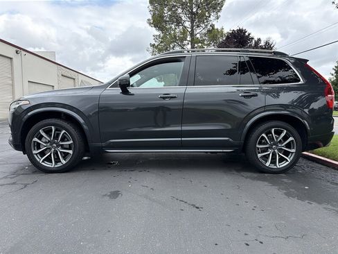 Used 2017 Volvo XC90 T6 Momentum w/ Vision Package AWD/4WD image 5