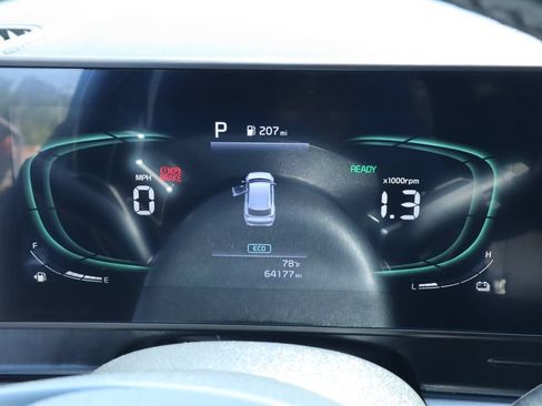 Used 2023 Kia Sportage EX AWD/4WD image 19