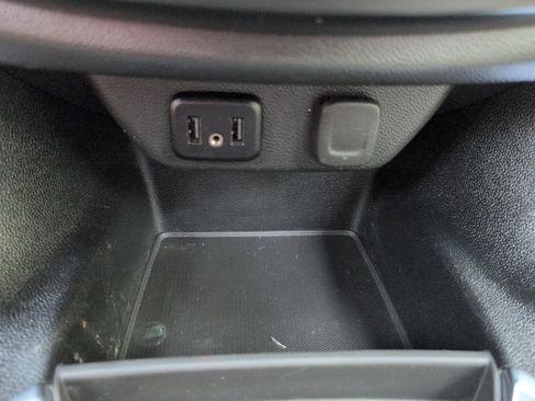 Used 2023 Chevrolet Traverse LS image 30