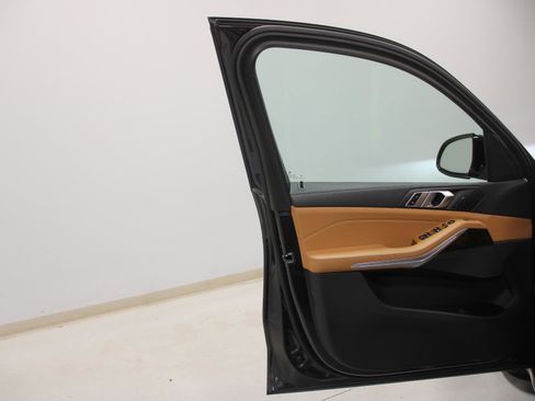 Used 2023 BMW X5 xDrive40i w/ Premium Package image 19