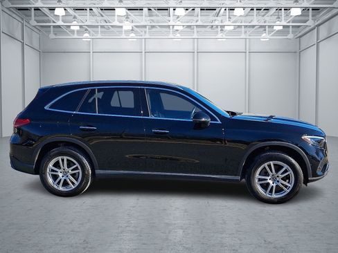 Used 2023 Mercedes-Benz GLC 300 4MATIC image 7