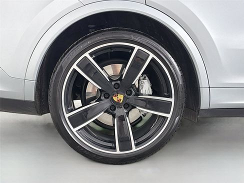Certified 2021 Porsche Cayenne Turbo AWD/4WD image 13
