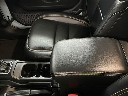 Used 2024 Jeep Wrangler Unlimited Sahara w/ Safety Group image 19