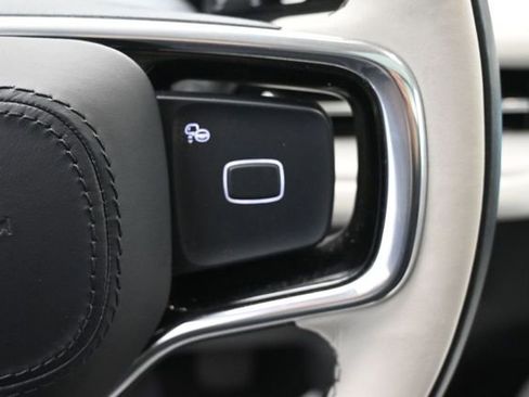 Certified 2025 Lincoln Navigator Reserve AWD/4WD image 14