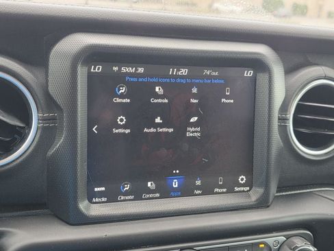 Used 2023 Jeep Wrangler Unlimited Sahara AWD/4WD image 18