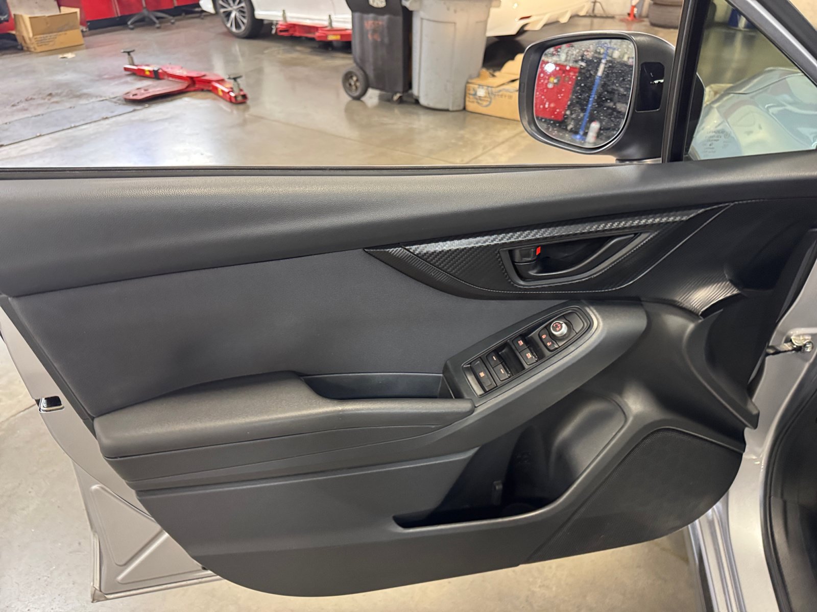 Used 2020 Subaru Crosstrek 2.0i Premium w/ Moonroof Package 2 AWD/4WD image 13