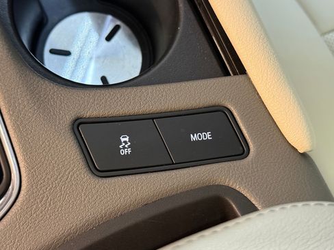 Used 2021 Cadillac XT6 Premium Luxury image 33