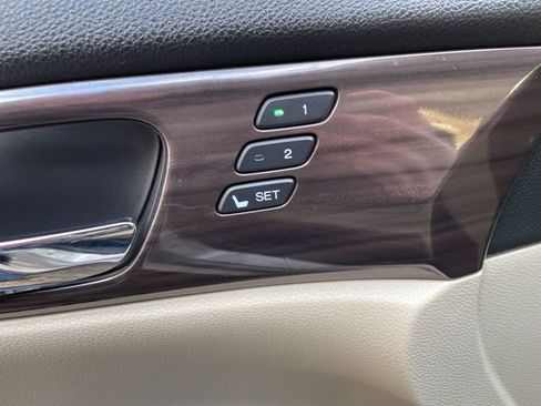 Used 2017 Honda Accord Touring image 16