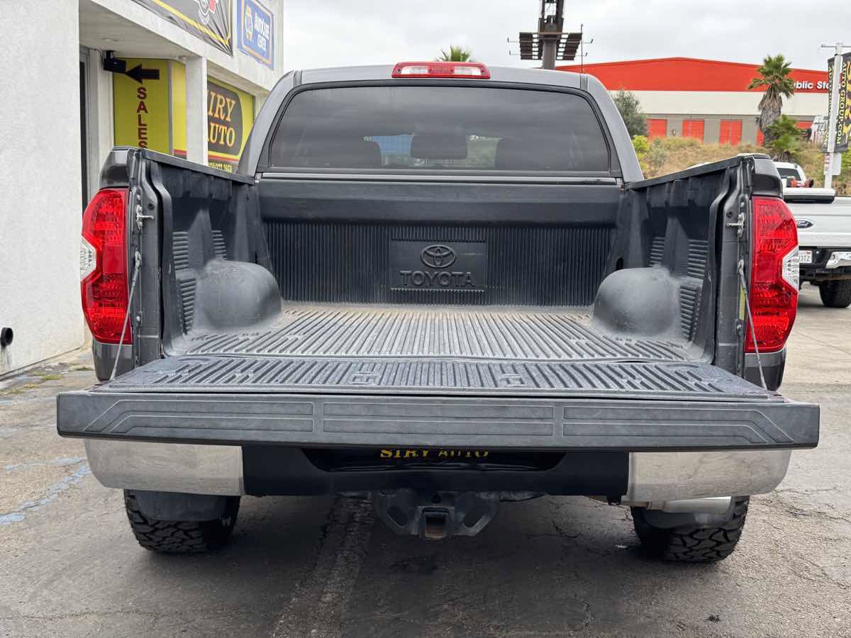 Used 2018 Toyota Tundra SR5 w/ SR5 Upgrade Package RWD image 12