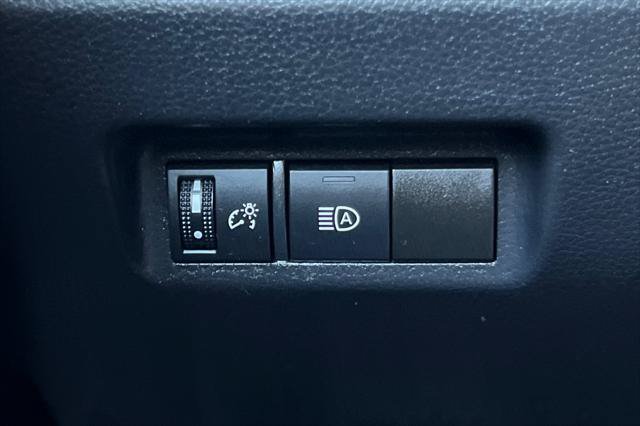 Certified 2023 Toyota RAV4 LE AWD/4WD image 29