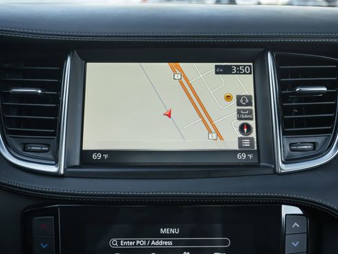 Certified 2023 INFINITI QX55 Essential image 12