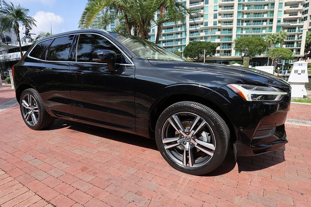 Used 2019 Volvo XC60 T5 Momentum w/ Multimedia Package AWD/4WD image 1