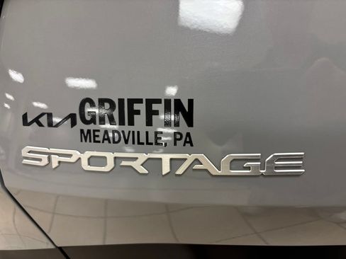 Used 2024 Kia Sportage X-Line w/ X-Line Premium Package AWD/4WD image 8