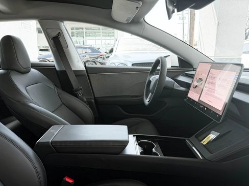 Used 2026 Tesla Model 3 RWD image 29