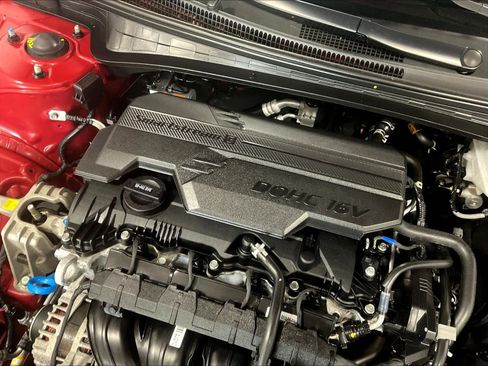 Certified 2025 Hyundai Elantra Limited FWD image 54