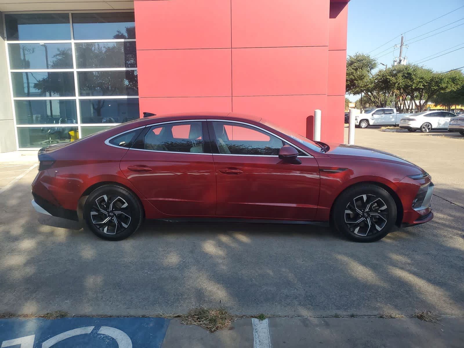 Used 2025 Hyundai Sonata SEL FWD image 7