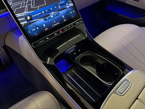 Certified 2022 Mercedes-Benz S 500 4MATIC image 17