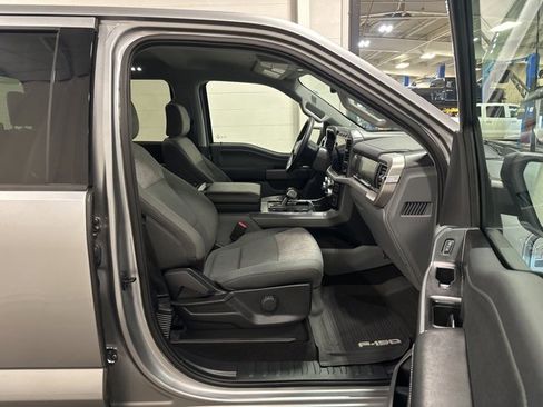 Used 2023 Ford F150 Lightning XLT image 11