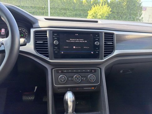 Used 2019 Volkswagen Atlas SE w/ Panoramic Sunroof Package FWD image 33