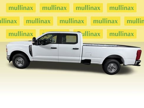 New 2026 Ford F250 XL w/ XL Chrome Package image 2