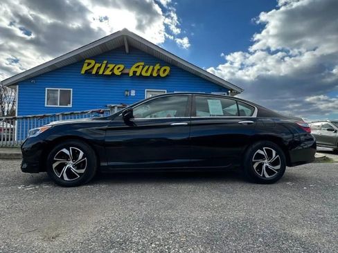 Used 2017 Honda Accord LX image 3