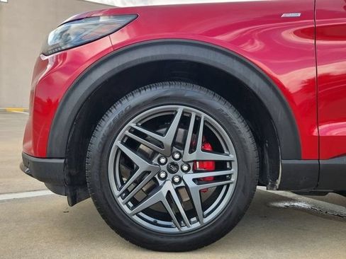 Used 2025 Ford Explorer ST-Line w/ Premium Package RWD image 8