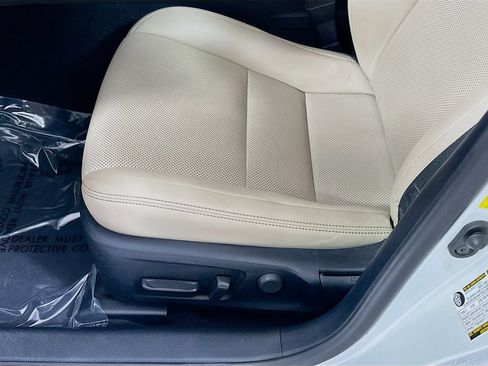 Used 2019 Lexus IS 300 AWD image 22