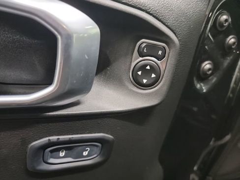 Used 2023 Jeep Wrangler Unlimited Sport AWD/4WD image 14