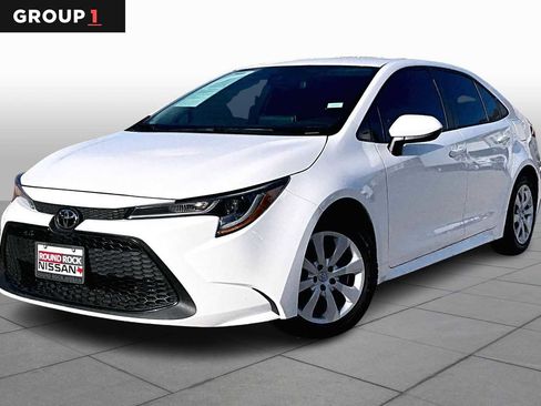 Used 2021 Toyota Corolla LE image 1