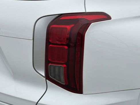 Used 2022 Hyundai Palisade Calligraphy image 28