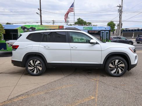 New 2026 Volkswagen Atlas SE FWD image 6