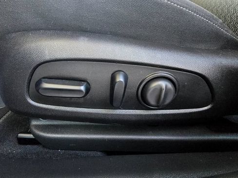 Used 2019 Buick Regal Preferred AWD/4WD image 15