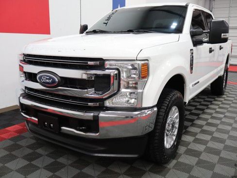 Used 2022 Ford F250 XLT AWD/4WD image 3