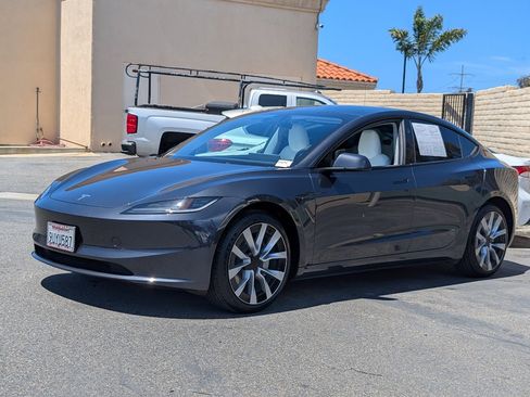 Used 2025 Tesla Model 3 Long Range RWD image 11
