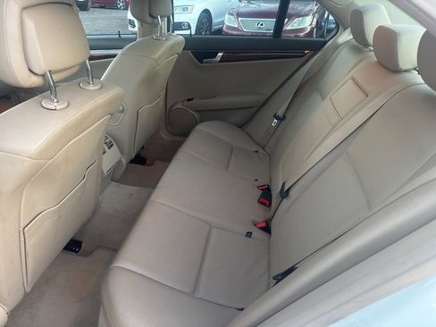 Used 2011 Mercedes-Benz C 300 4MATIC Sedan image 37