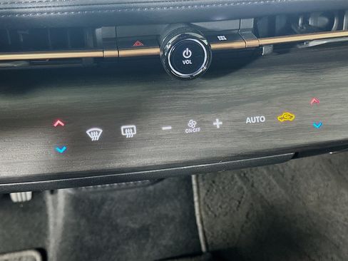 Used 2024 Nissan Ariya AWD image 24
