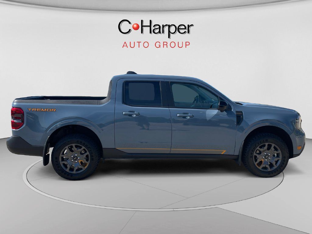 Used 2026 Ford Maverick Tremor AWD/4WD image 2