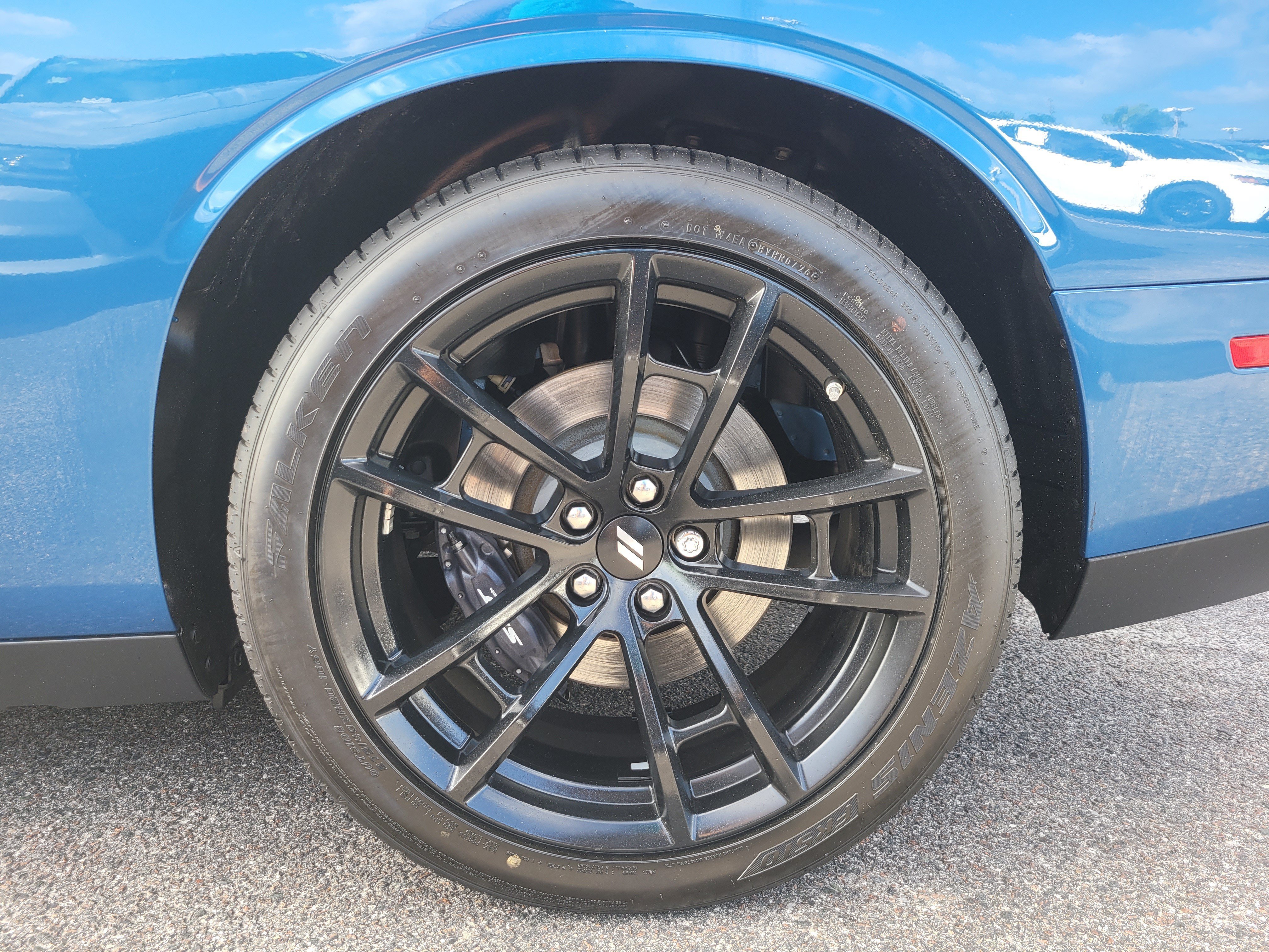 Used 2022 Dodge Challenger R/T Scat Pack w/ Shaker Package RWD image 8