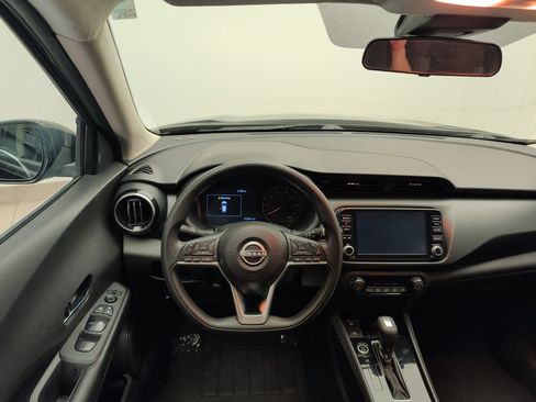 Certified 2022 Nissan Kicks SV FWD image 17