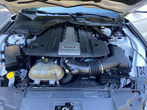 Used 2018 Ford Mustang GT Premium RWD image 48