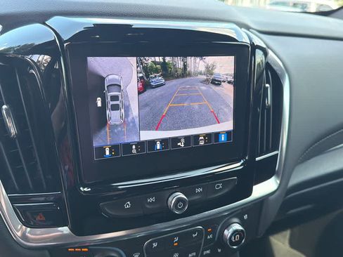 Used 2024 Chevrolet Traverse High Country FWD image 28