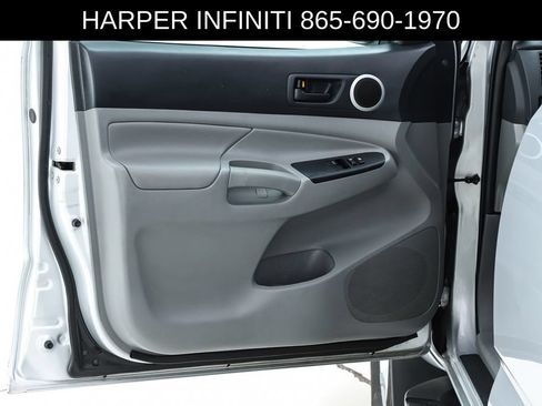 Used 2013 Toyota Tacoma PreRunner w/ SR5 Pkg RWD image 18