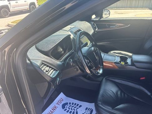 Used 2019 Lincoln Nautilus Select AWD/4WD image 36