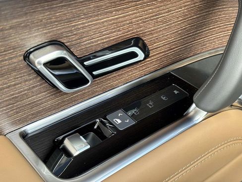 New 2026 Land Rover Range Rover SE AWD/4WD image 13
