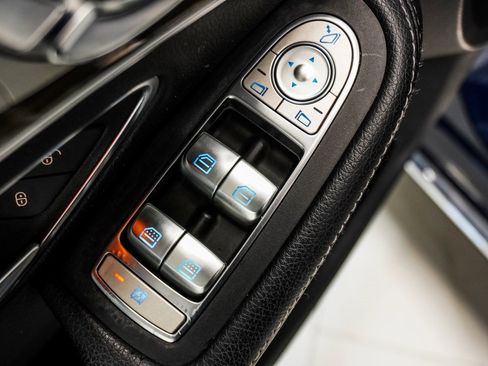 Used 2019 Mercedes-Benz C 300 4MATIC Sedan image 24