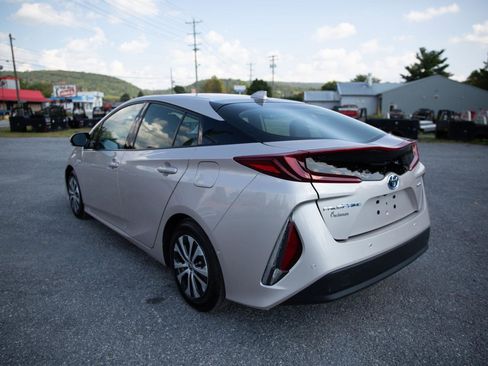 Used 2020 Toyota Prius Prime Limited image 5