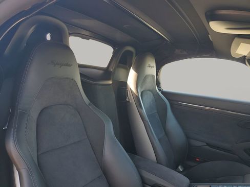 Used 2020 Porsche 718 Boxster Spyder image 15