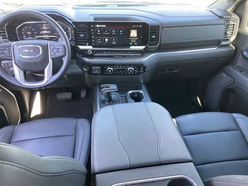 Used 2025 GMC Sierra 1500 SLT w/ SLT Premium Package image 16