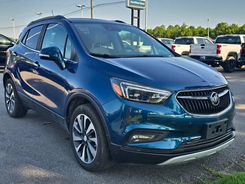 Used 2019 Buick Encore Essence w/ Safety Package II AWD/4WD image 1